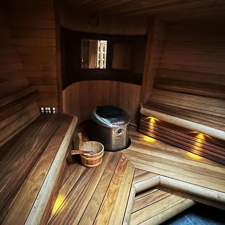 Bateau-hôtel Houseboat Crescendo, A Floating Experience *